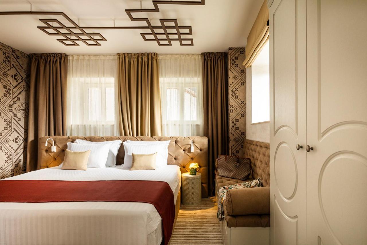 Gallery 37 Powered By Aston Plovdiv Luaran gambar A bedroom